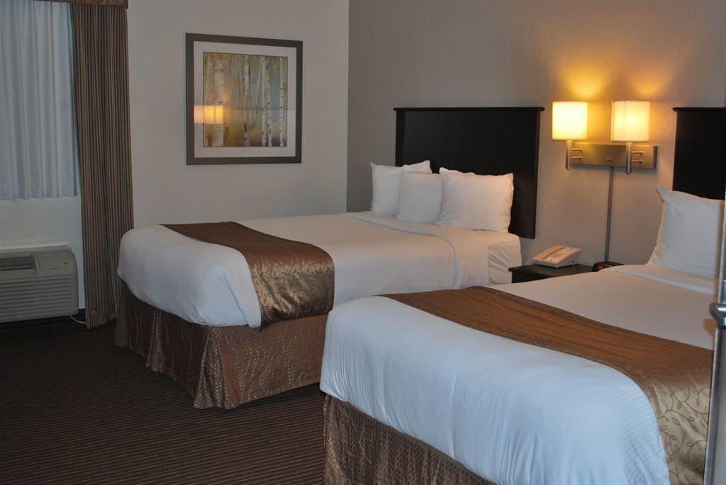 Quality Inn & Suites Thompson Esterno foto
