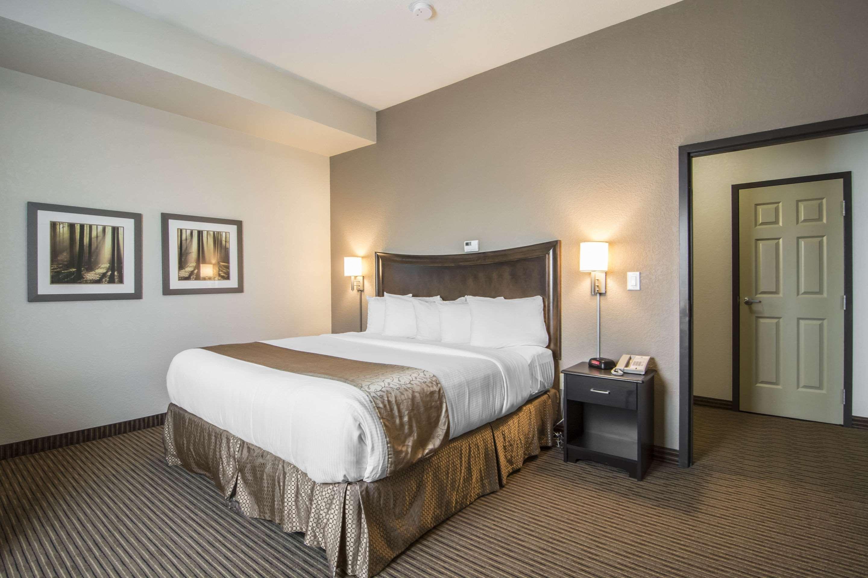Quality Inn & Suites Thompson Esterno foto