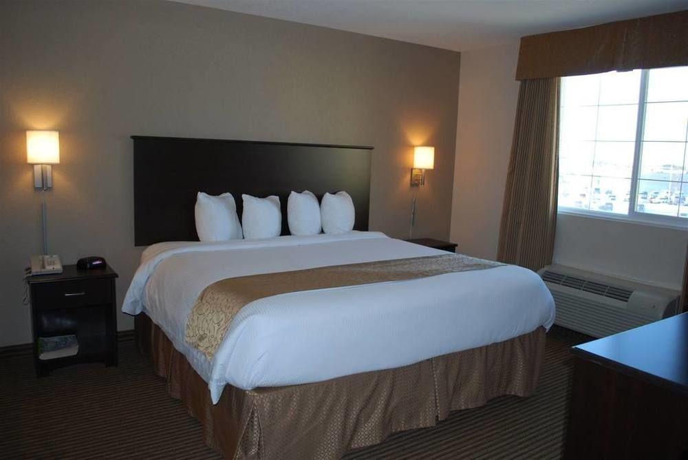 Quality Inn & Suites Thompson Esterno foto