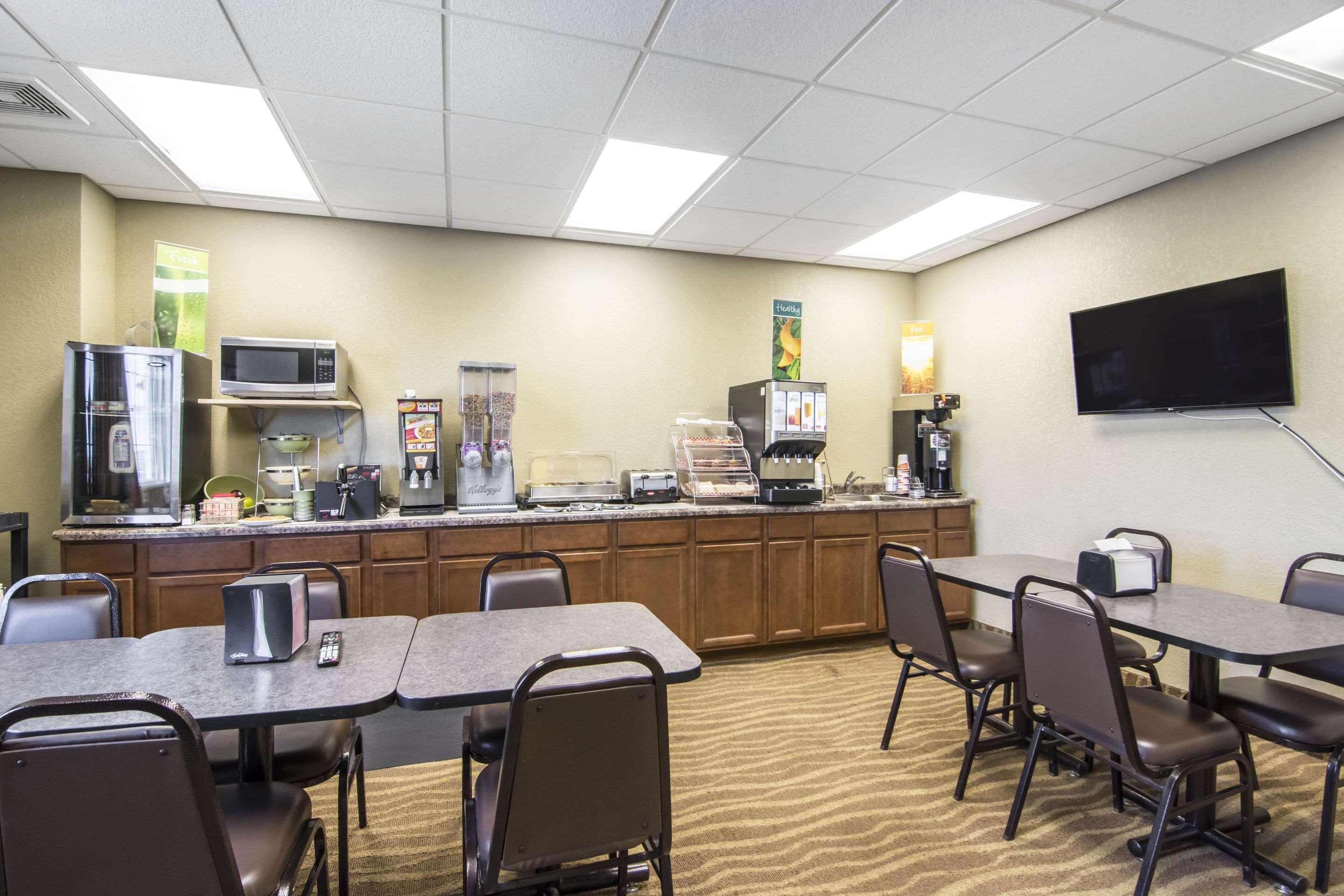Quality Inn & Suites Thompson Esterno foto