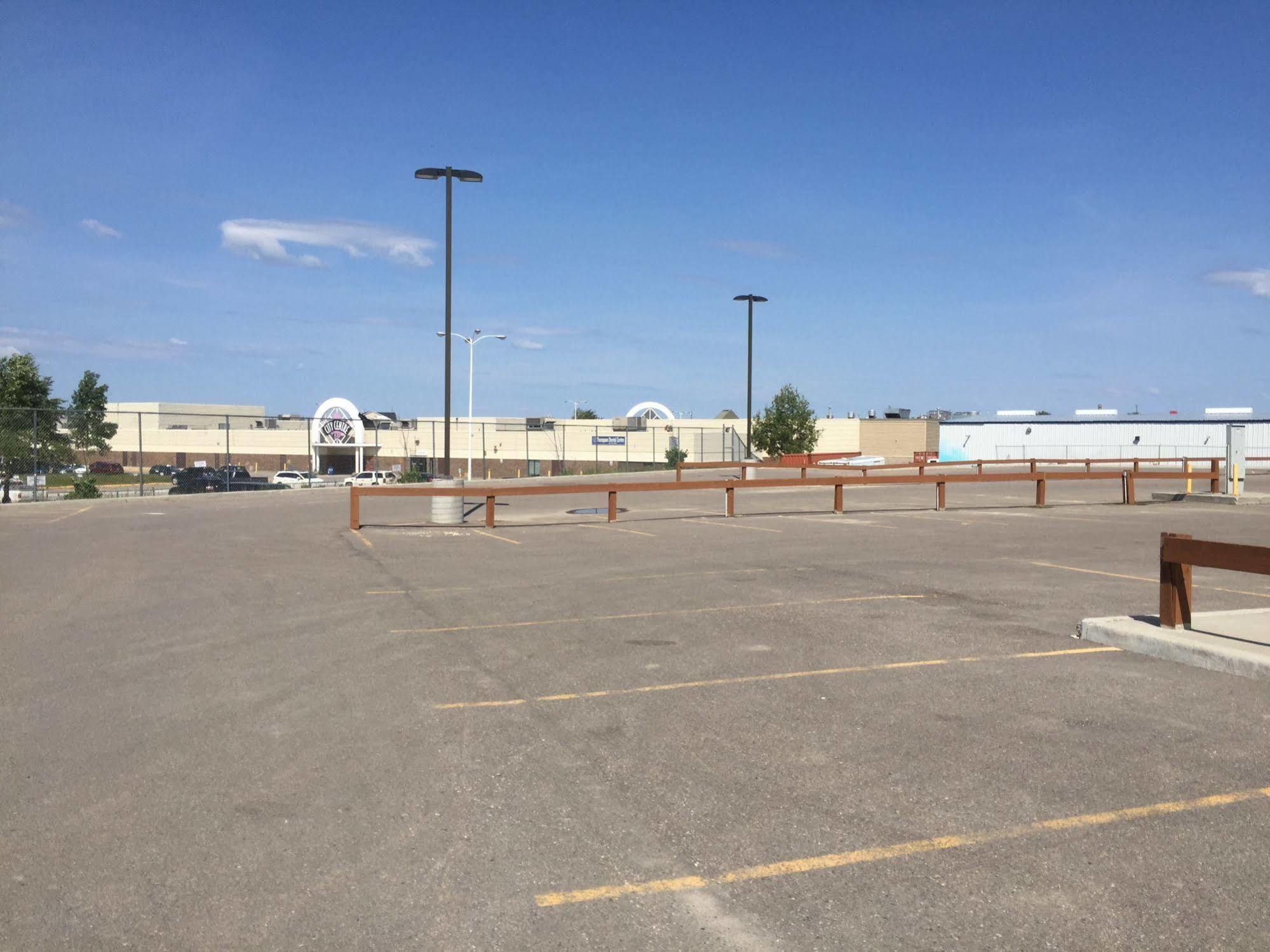 Quality Inn & Suites Thompson Esterno foto